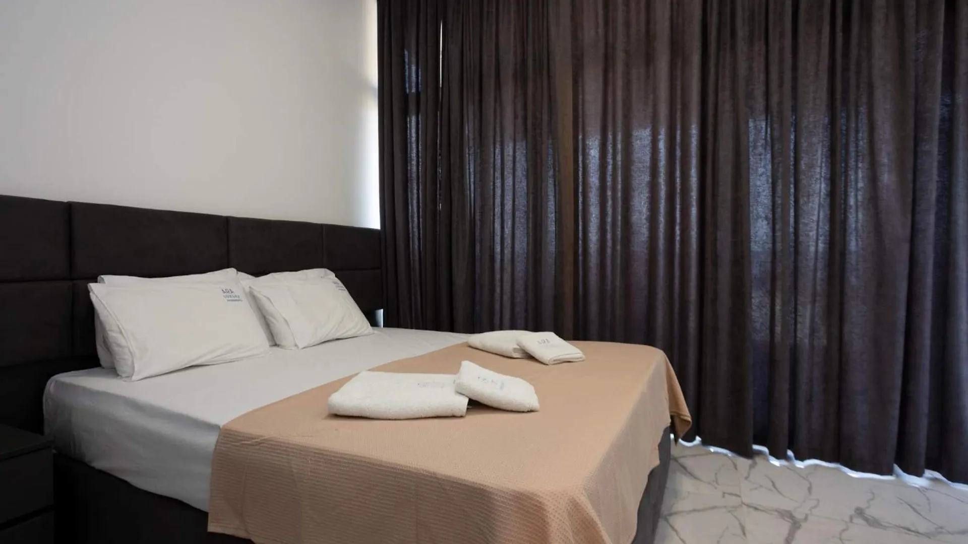 Avgerinos Apartments Polychrono Greece