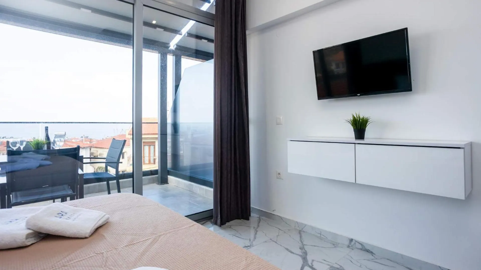 Avgerinos Apartments Polychrono
