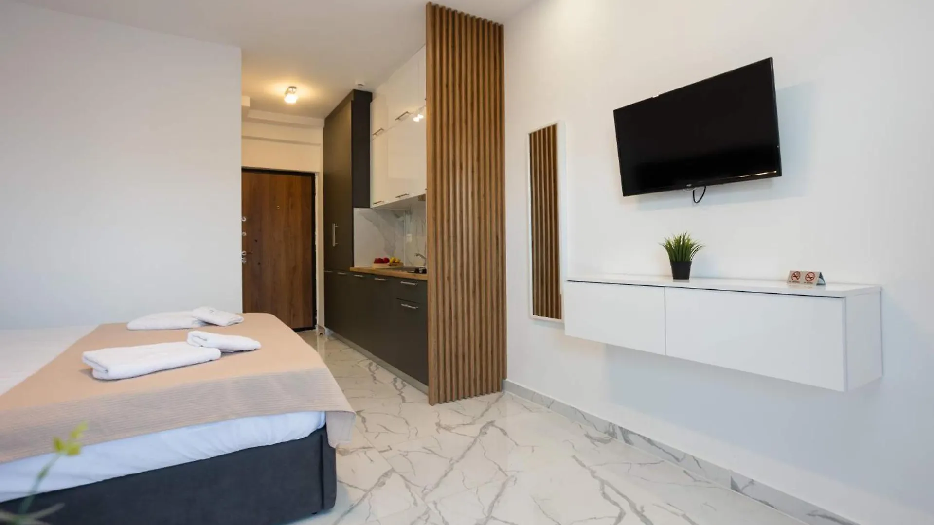 Avgerinos Apartments Polychrono