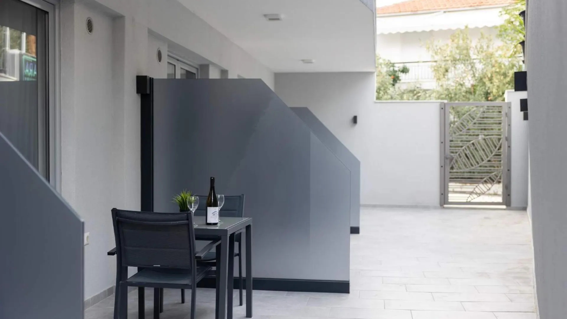 Avgerinos Apartments Polychrono 0*,  Greece